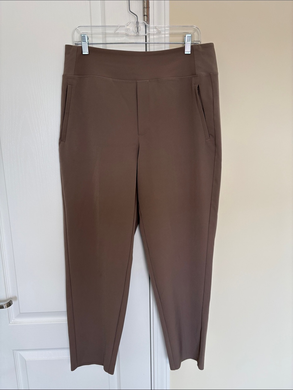 Athleta Taupe Endless Pant Athletic Ankle High Rise Size 12